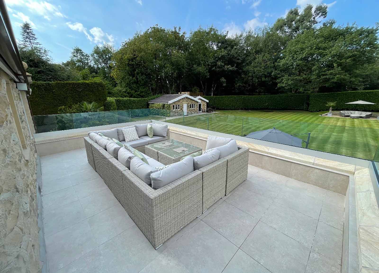 Base fixed premium frameless glass balustrade